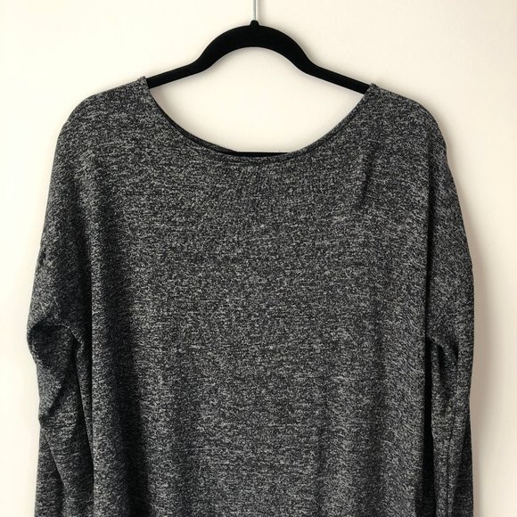 ⭐️ 2/$20 ⭐RW&CO. Oversize Asymmetric Gray Shirt Long Sleeve - Picture 2 of 6